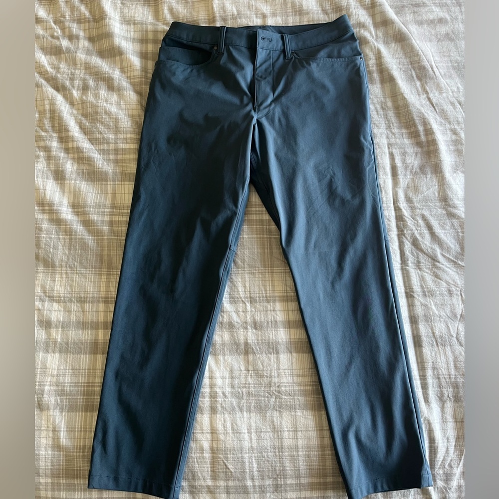lululemon athletica Men's ABC Pant Skinny Blue